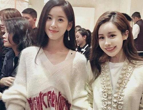 明星与网红合照,跨界合影成潮流风尚